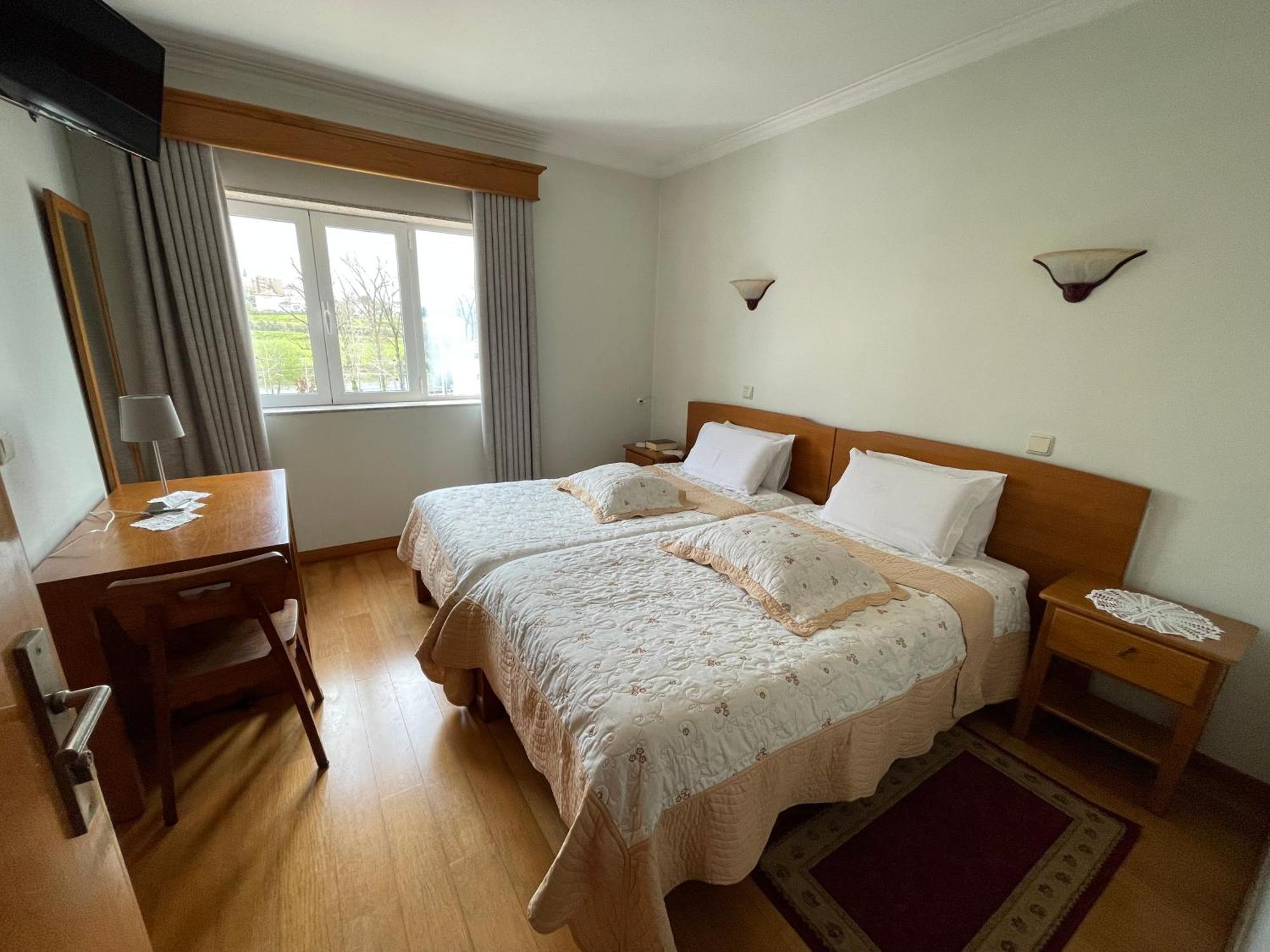 Solar S.Bento Hotel Santo Tirso Bagian luar foto