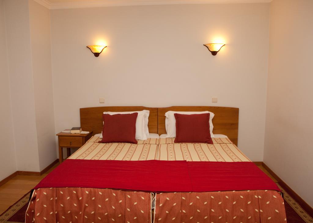 Solar S.Bento Hotel Santo Tirso Bagian luar foto